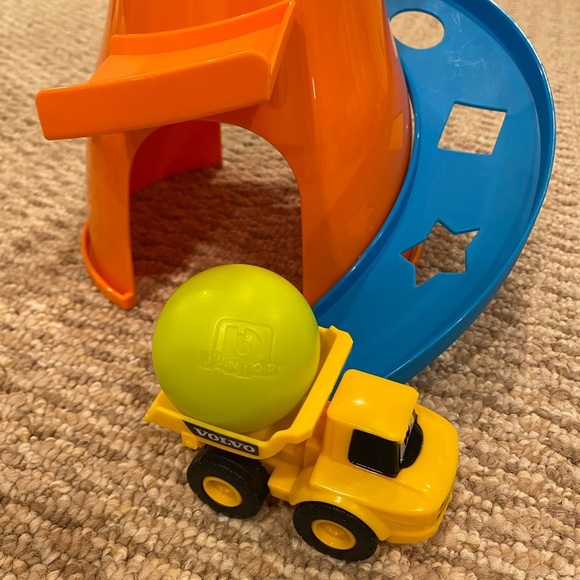 BB Junior Volvo Stacking Crane Toddler Toy - Picture 5 of 5